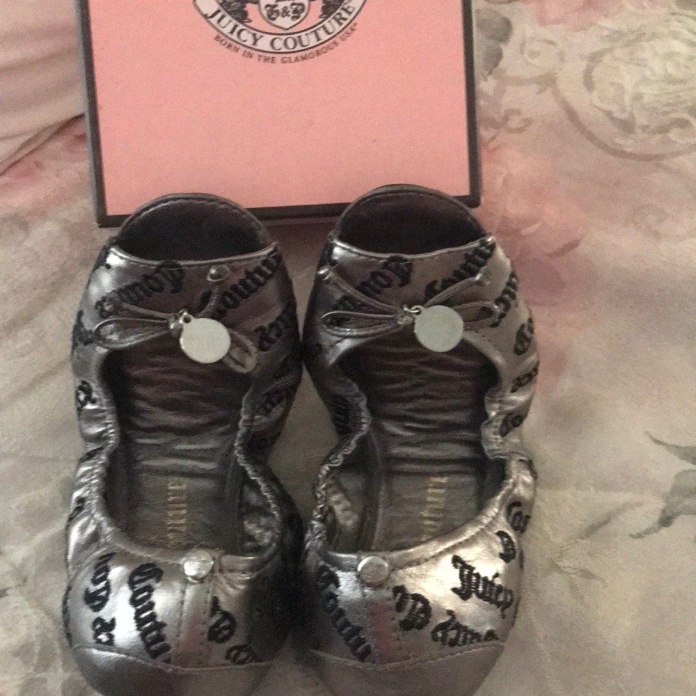 Juicy Couture ballet flats